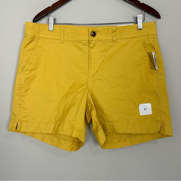 Old Navy Pants - Old Navy 5” Everyday Shorts Midrise Mustard Yellow Size 14 NWT